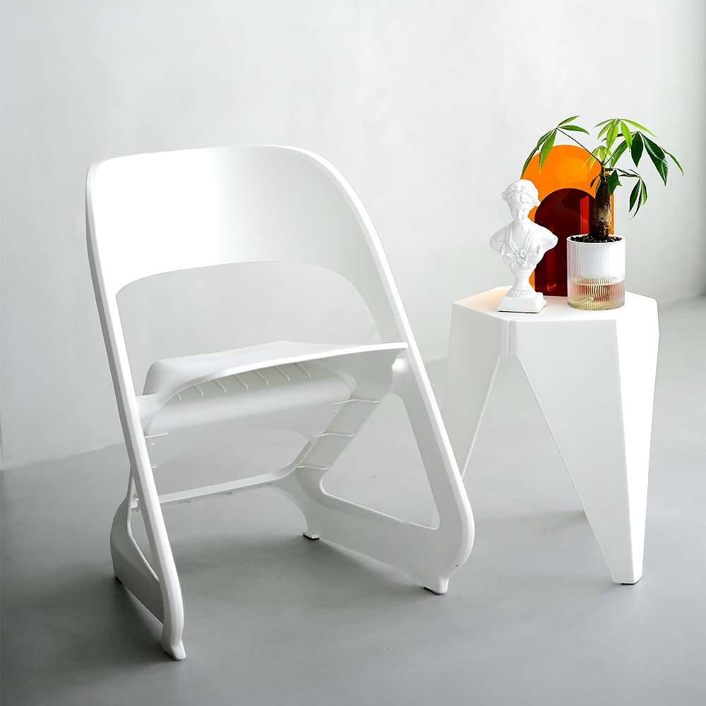 MarlookIn Set of 4 Dining Chairs Office Cafe Lounge Seat Stackable Plastic Leisure Chairs White